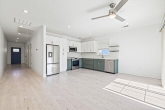 2817 Avenue Q in Galveston, TX - Building Photo - Building Photo