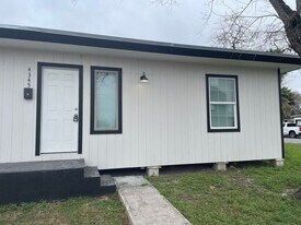 4345 Kilgore St in Corpus Christi, TX - Building Photo