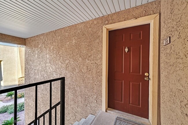 5499 Indian River Dr in Las Vegas, NV - Building Photo - Building Photo