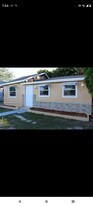 1918 NW 82nd St in Miami, FL - Building Photo