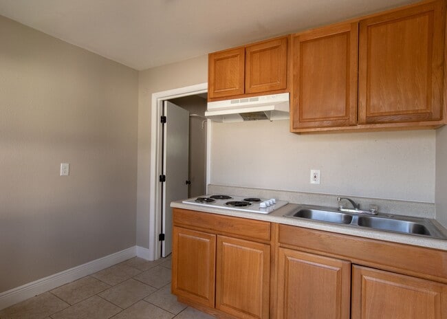 918 S Verona Ave, Unit 11 in Avon Park, FL - Foto de edificio - Building Photo