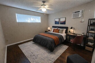 610 Genard St in Austin, TX - Building Photo - Building Photo