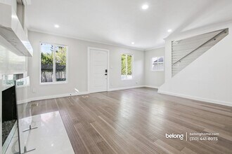 6134 Fair Ave in Los Angeles, CA - Foto de edificio - Building Photo