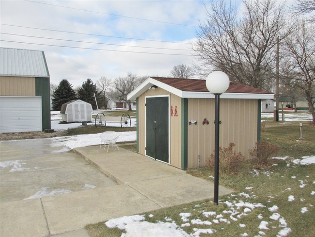 203 N Main St in Balta, ND - Building Photo - Building Photo