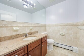 312B 7th St in Palisades Park, NJ - Building Photo - Building Photo