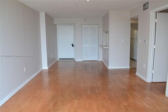 80 S Shore Dr in Miami Beach, FL - Building Photo - Building Photo