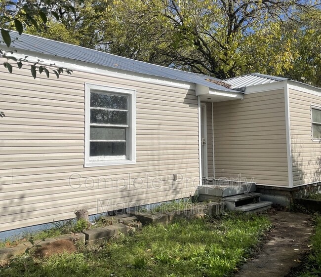 6721 Grasselli Rd in Fairfield, AL - Building Photo - Building Photo