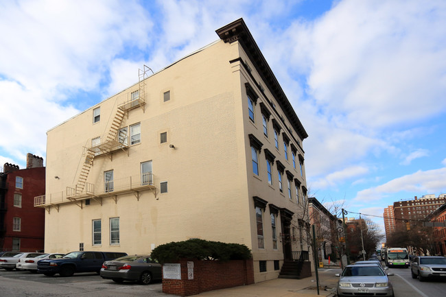 810 Saint Paul St in Baltimore, MD - Building Photo - Building Photo