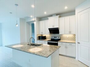 6716 Pointe of Woods Dr in West Palm Beach, FL - Building Photo - Building Photo