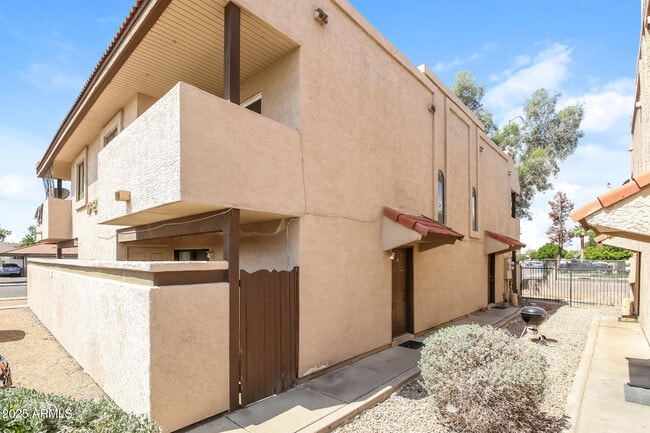property at 410 E 9th Ave