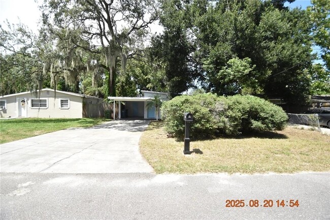property at 1106 E Seneca Ave