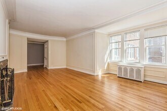 6334 N Sheridan Rd, Unit 4E in Chicago, IL - Building Photo - Building Photo