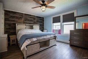 19 Genesee Ct in Utica, NY - Building Photo