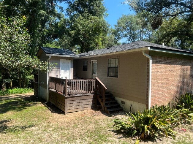 5367 Dawn Ct in Tallahassee, FL - Foto de edificio - Building Photo