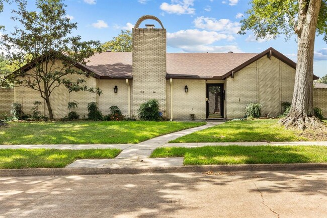 property at 4010 Paraguay Cir
