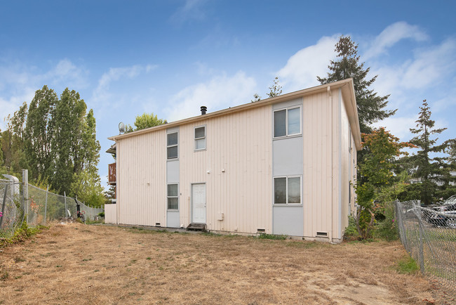 Glendale 4-Unit in Seattle, WA - Building Photo - Other