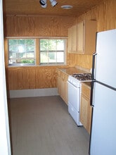 826 Colorado St in Manhattan, KS - Building Photo - Building Photo