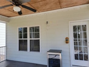 104 Valley Pines Cir in Spring Lake, NC - Building Photo - Building Photo