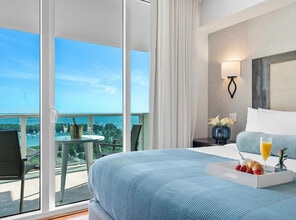 2889 McFarlane Rd in Miami, FL - Building Photo - Building Photo