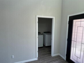 200 Evening Star Ln in Andice, TX - Building Photo - Building Photo