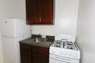 4823 N Damen Ave, Unit A05C in Chicago, IL - Foto de edificio - Building Photo