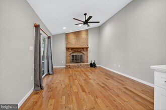 14982 Gold Post Ct in Centreville, VA - Building Photo - Building Photo