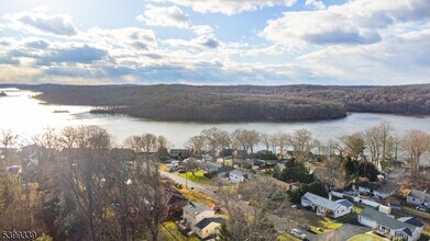 13 Marine Terrace in Jefferson, NJ - Building Photo - Building Photo