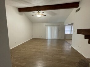 1105 Montreal Dr in Corpus Christi, TX - Building Photo - Building Photo