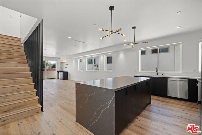 property at 841 N McCadden Pl