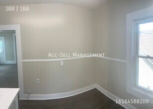 944 Davis Ave NW in Grand Rapids, MI - Building Photo - Building Photo