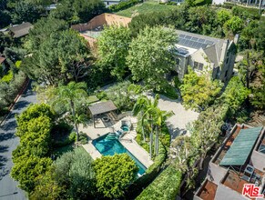 353 N Gunston Dr in Los Angeles, CA - Building Photo - Building Photo