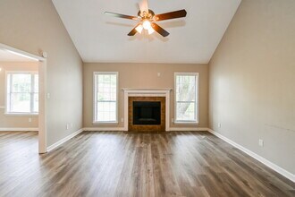 7057 Grove Park Rd in Olive Branch, MS - Building Photo - Building Photo