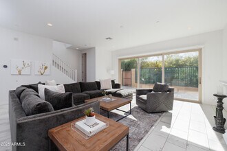 7349 E Vista Bonita Dr in Scottsdale, AZ - Building Photo - Building Photo