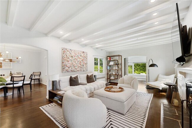55 Graham Rd in Scarsdale, NY - Building Photo - Building Photo