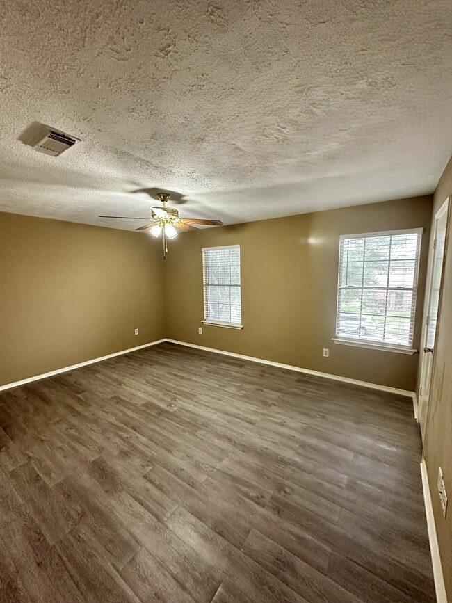 property at 6910 Bayou Crest Dr