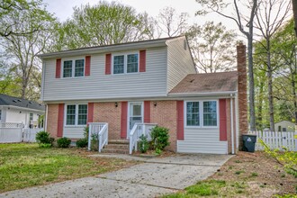 102 Queen Mary Ct in Williamsburg, VA - Building Photo - Building Photo