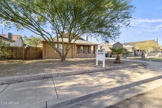 1950 W Palm Ln in Phoenix, AZ - Building Photo - Building Photo