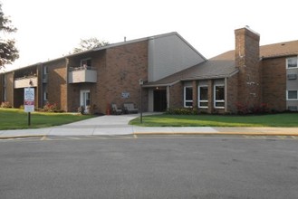 Seton Square Dover (62 or disabled) in Dover, OH - Building Photo - Building Photo