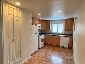 2096 Norton St in Rochester, NY - Building Photo - Building Photo