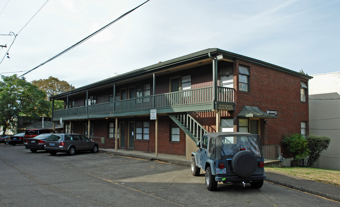 Ridgewood Apartments in Eugene, OR - Foto de edificio