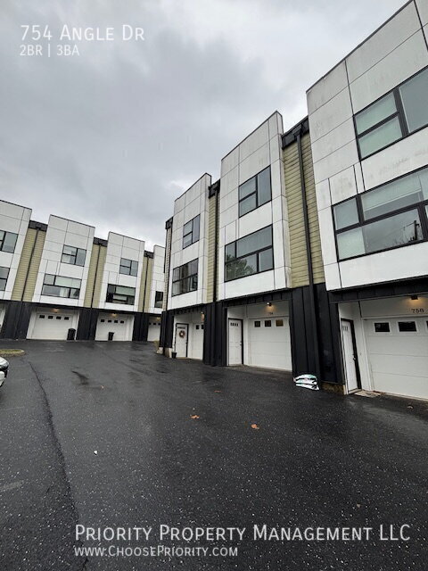 754 Angle Dr in Harrisonburg, VA - Building Photo