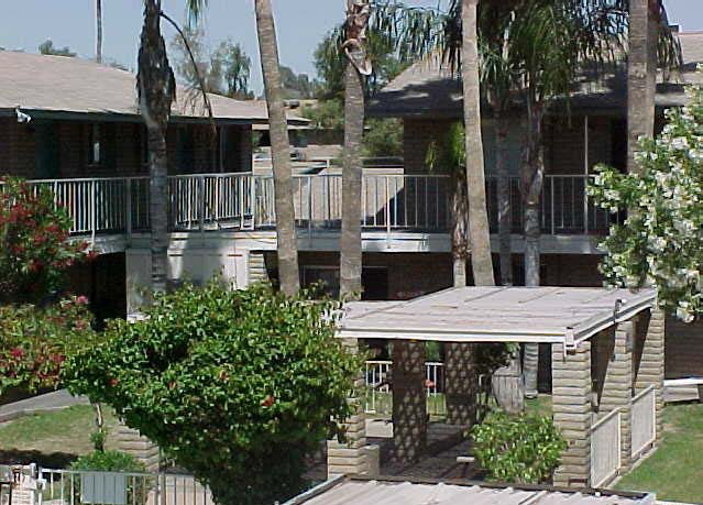 El Paraiso Apartments in Phoenix, AZ - Foto de edificio - Building Photo