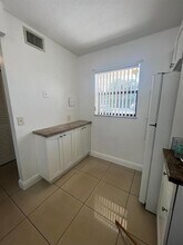 9165 NW 1st St in Pembroke Pines, FL - Building Photo - Building Photo