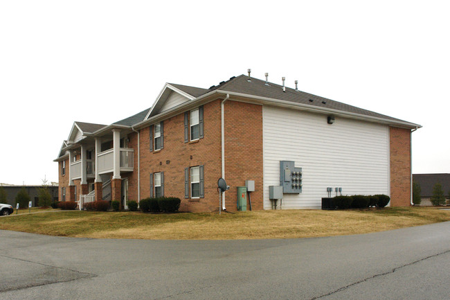 Charlestown Crossing Apartments in New Albany, IN - Building Photo - Building Photo