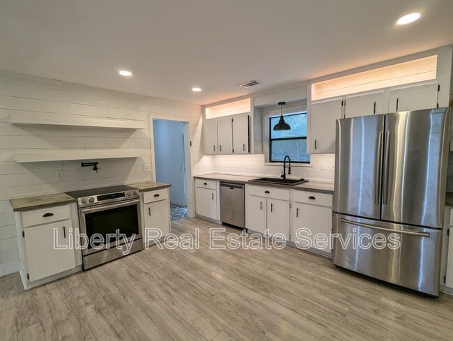 600 Thornwood Way in Hinesville, GA - Building Photo - Building Photo