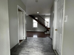 145 Lake Ave in Clifton, NJ - Foto de edificio - Building Photo