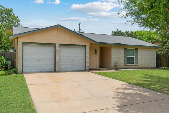 property at 2006 Heathwood Cir