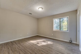 283 E Hampton Ave in Spartanburg, SC - Building Photo - Building Photo