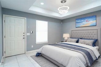 1421 W Harrison Ave in Alton, TX - Foto de edificio - Building Photo