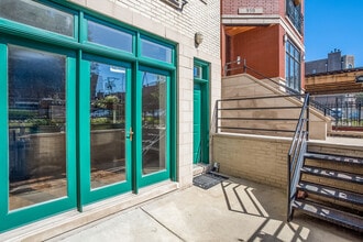 952 W Barry Ave in Chicago, IL - Building Photo - Building Photo